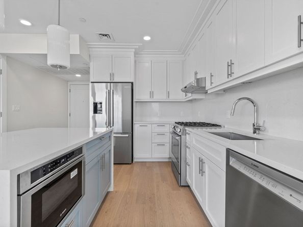301 Border Street PH1, Boston MA 02128