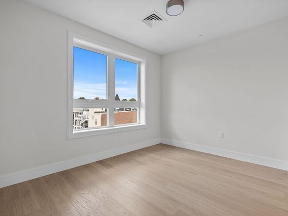 301 Border Street PH1, Boston MA 02128