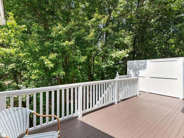 29 Grove Lane 29, Burlington MA 01803
