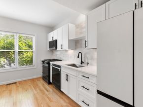 29 Grove Lane 29, Burlington MA 01803