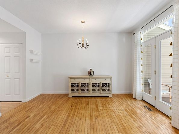 29 Grove Lane 29, Burlington MA 01803