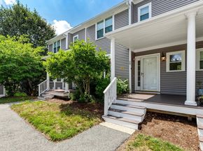29 Grove Lane 29, Burlington MA 01803
