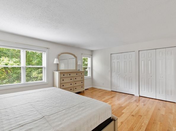 29 Grove Lane 29, Burlington MA 01803