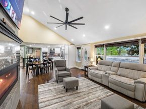 8 New Spencer Road, Charlton MA 01507