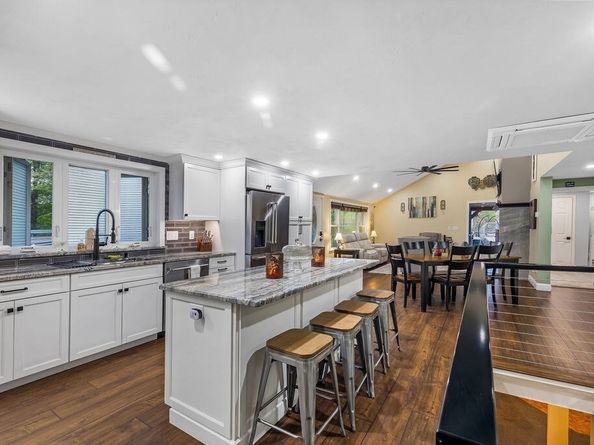 8 New Spencer Road, Charlton MA 01507
