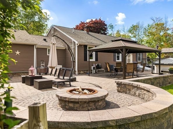 8 New Spencer Road, Charlton MA 01507
