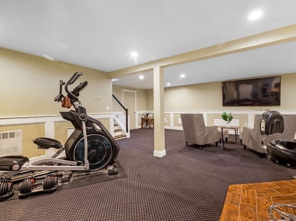 8 New Spencer Road, Charlton MA 01507