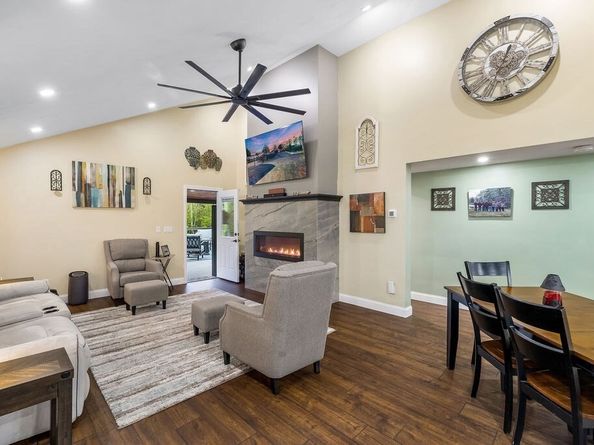8 New Spencer Road, Charlton MA 01507