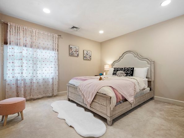 89 Bridle Path, Sudbury MA 01776