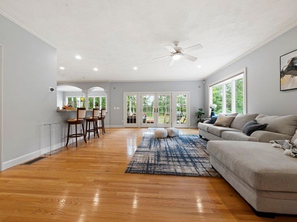 89 Bridle Path, Sudbury MA 01776