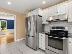 8 Piccadilly Way, Westborough MA 01581