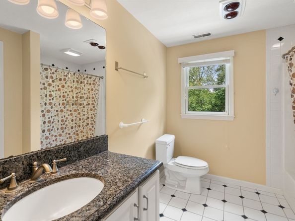 8 Piccadilly Way, Westborough MA 01581