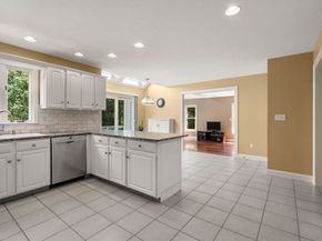 8 Piccadilly Way, Westborough MA 01581