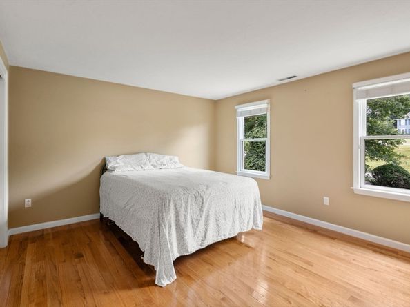 8 Piccadilly Way, Westborough MA 01581