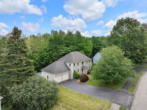 8 Piccadilly Way, Westborough MA 01581