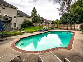 8 Piccadilly Way, Westborough MA 01581