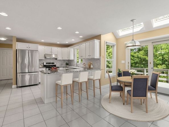 8 Piccadilly Way, Westborough MA 01581