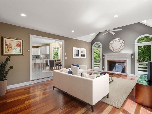 8 Piccadilly Way, Westborough MA 01581
