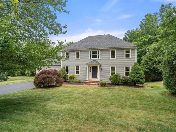 8 Piccadilly Way, Westborough MA 01581