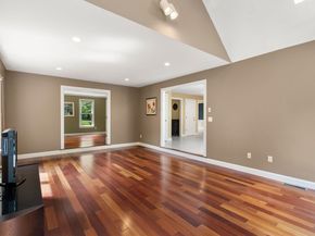 8 Piccadilly Way, Westborough MA 01581