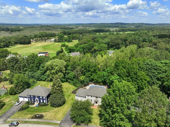 8 Piccadilly Way, Westborough MA 01581