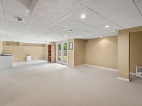 8 Piccadilly Way, Westborough MA 01581