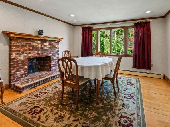 15 Priscilla Ln, Charlton MA 01507