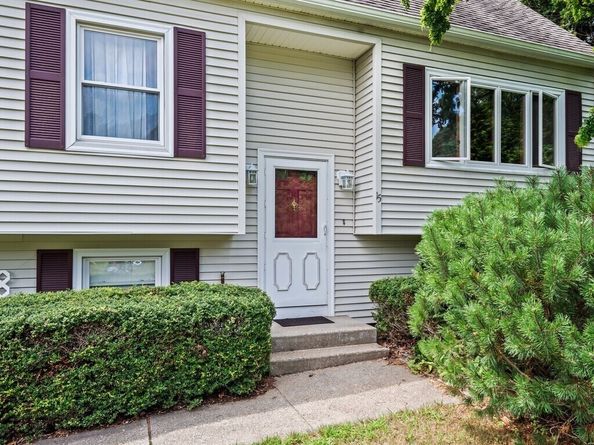 15 Priscilla Ln, Charlton MA 01507