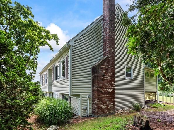 15 Priscilla Ln, Charlton MA 01507