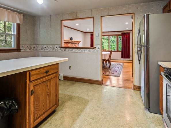 15 Priscilla Ln, Charlton MA 01507