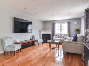 8 Paul Revere Path 8, Hopkinton MA 01748