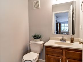 8 Paul Revere Path 8, Hopkinton MA 01748