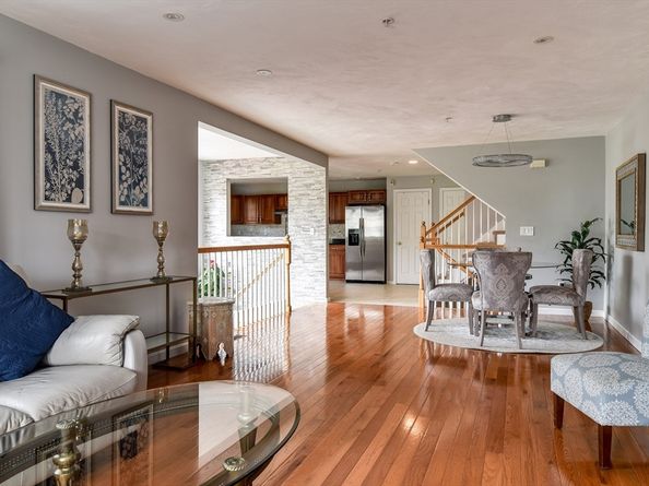 8 Paul Revere Path 8, Hopkinton MA 01748