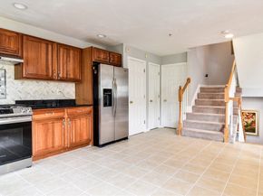 8 Paul Revere Path 8, Hopkinton MA 01748