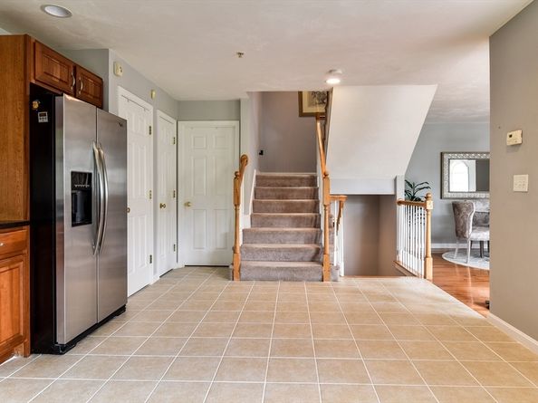 8 Paul Revere Path 8, Hopkinton MA 01748