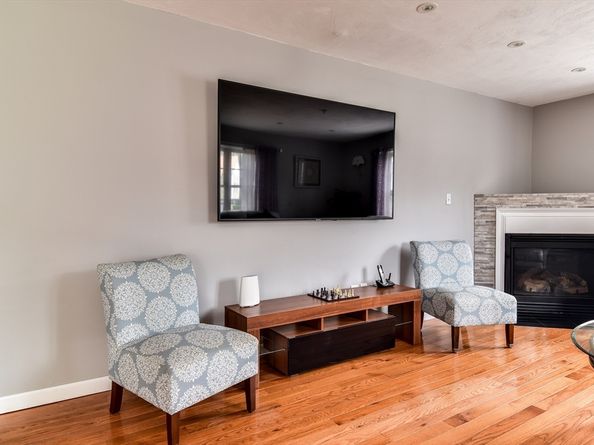 8 Paul Revere Path 8, Hopkinton MA 01748