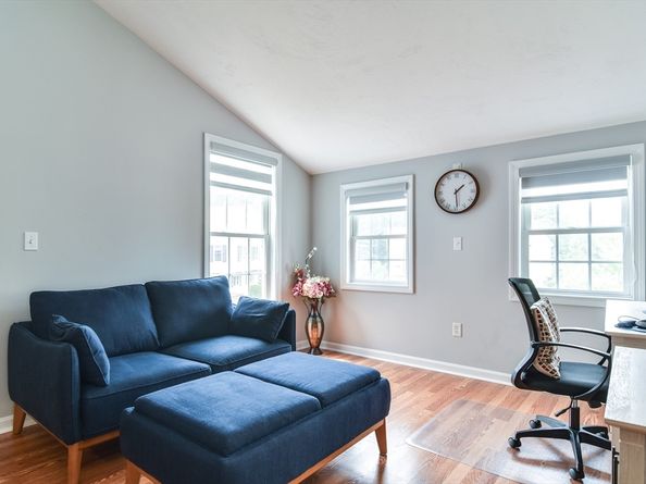 8 Paul Revere Path 8, Hopkinton MA 01748