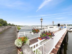 126 Merrimac St 18, Newburyport MA 01950