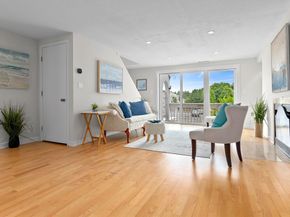 126 Merrimac St 18, Newburyport MA 01950