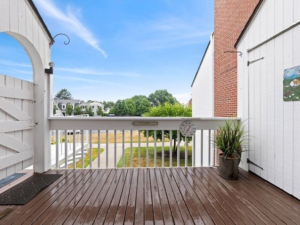 126 Merrimac St 18, Newburyport MA 01950