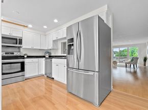 126 Merrimac St 18, Newburyport MA 01950