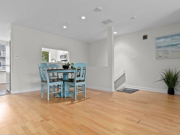 126 Merrimac St 18, Newburyport MA 01950