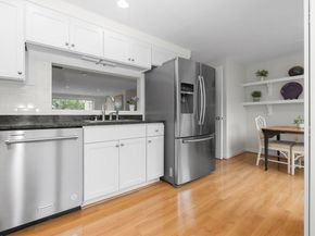 126 Merrimac St 18, Newburyport MA 01950