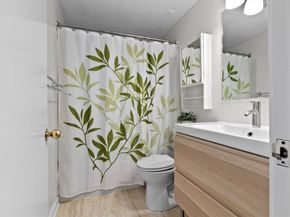 126 Merrimac St 18, Newburyport MA 01950