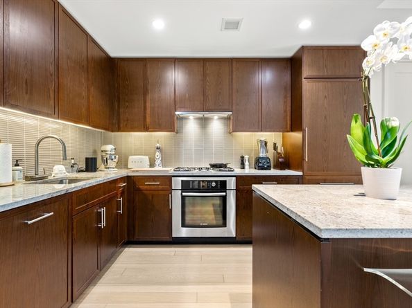 580 Washington 611, Boston MA 02111