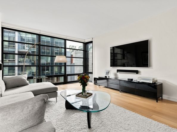 580 Washington 611, Boston MA 02111