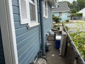 4 Greenwood Ave, Wareham MA 02571