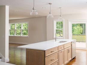 88 Ring Rd, Kingston MA 02364