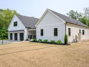 88 Ring Rd, Kingston MA 02364