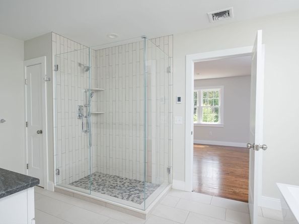 88 Ring Rd, Kingston MA 02364